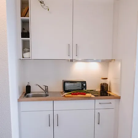 Zwei Wohnungen, Ein Erlebnis: Platz Fuer 6 In 4 Schlafzimmern Am Wismarer Hafen Apartment *