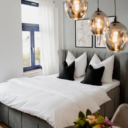 Appartamento Zwei Wohnungen, Ein Erlebnis: Platz Fuer 6 In 4 Schlafzimmern Am Wismarer Hafen