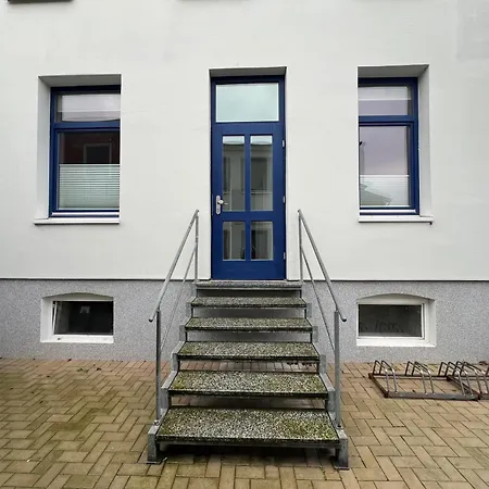 Apartment Zwei Wohnungen, Ein Erlebnis: Platz Fuer 6 In 4 Schlafzimmern Am Wismarer Hafen *