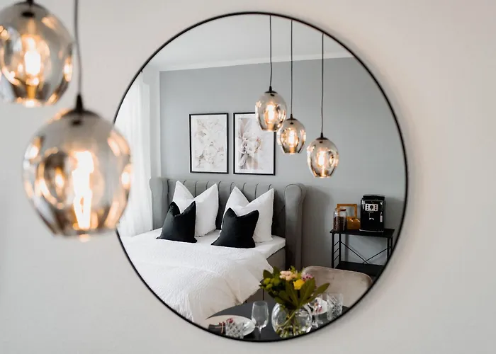 Zwei Wohnungen, Ein Erlebnis: Platz Für 6 In 4 Schlafzimmern Am Wismarer Hafen Apartamento