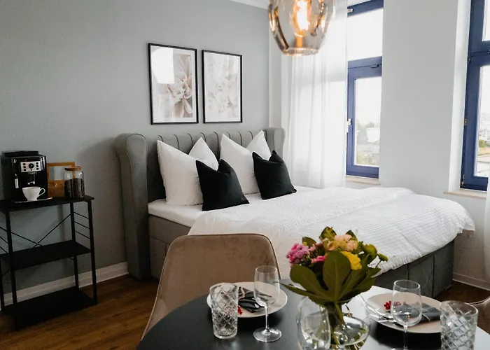 Apartamento Zwei Wohnungen, Ein Erlebnis: Platz Für 6 In 4 Schlafzimmern Am Wismarer Hafen *